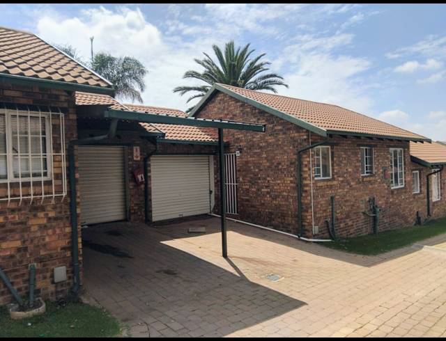 3 BEDROOM SIMPLEX FOR SALE IN BIRCHLEIGH